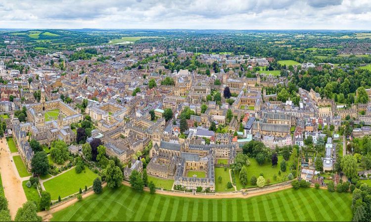 د نړۍ سل معتبر پوهنتونونه: اکسفورډ پوهنتون (Oxford University)؛ ۱-برخه